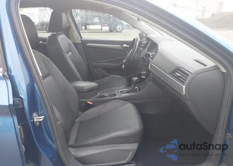 2019 Volkswagen Jetta 1.4T R-Line/1.4T S/1.4T Se z USA, uszkodzony, nr VIN 3VWC57BU7KM094396